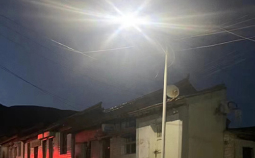 农村院子里最适合的夏河太阳能路灯亮度与安装要点 农村院子里最适合的夏河太阳能路灯亮度与安装要点